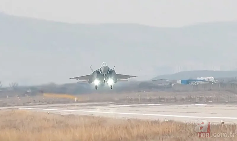 Mavi göğün son bekçisi Kaan kanatlandı! Yunanistan'da korku manşetleri 2