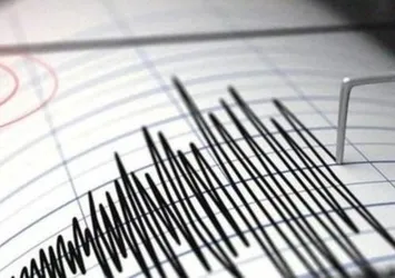 Endonezya'da 7,7 büyüklüğünde deprem