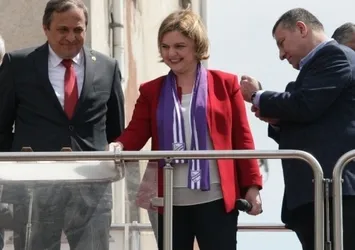 CHP’li Selin Sayek Böke selayı ezan sandı