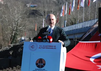 Ulaştırma ve Altyapı Bakanı Adil Karaismailoğlu Bartın'da 69 günde tamamlanan köprünün açılışını yaptı