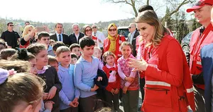 Esra Erol 20 binden fazla çocuğun yüzünü güldürdü