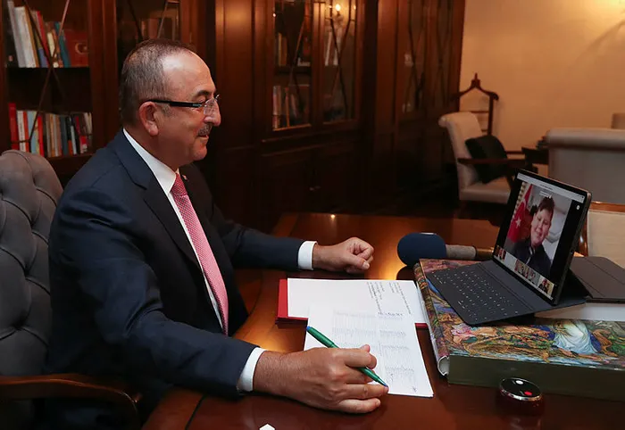 Dışişleri Bakanı Mevlüt Çavuşoğlu koltuğunu şehit çocuğuna devretti - 2
