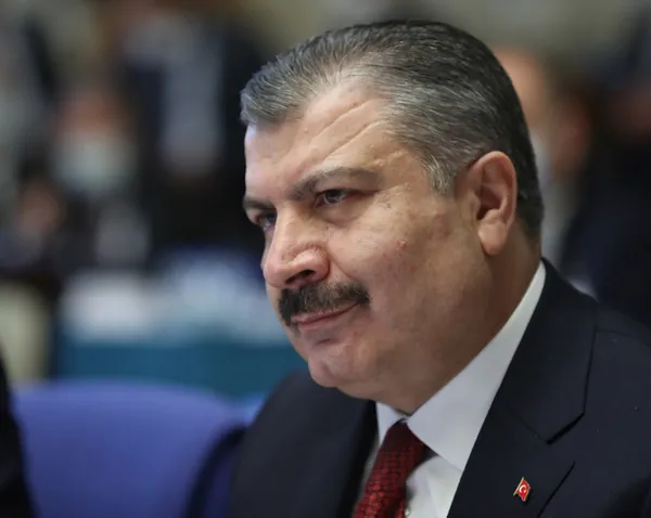 Son dakika: Sağlık Bakanı Koca’dan asistan hekimlerin nöbet sayılarıyla ilgili açıklama