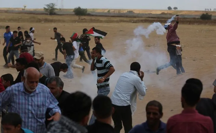 Gazze’deki gösterilerde şehit edilen Filistinli sayısı 59’a yükseldi