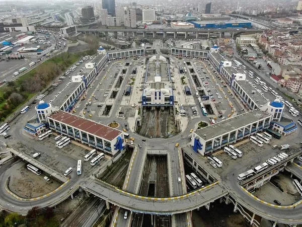 Esenler 15 Temmuz Demokrasi Otogarı içler acısı halde! Esnaf tabuta benzetti! Hani yenilemiştin İmamoğlu?