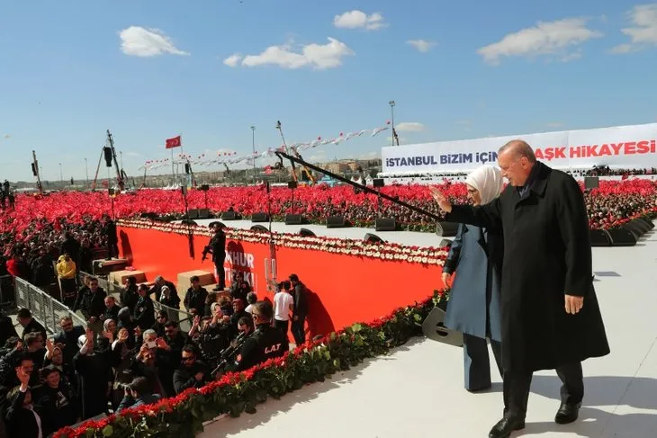 Tansu Çiller ve Mehmet Ağar Yenikapı'da! Başkan Erdoğan karşıladı