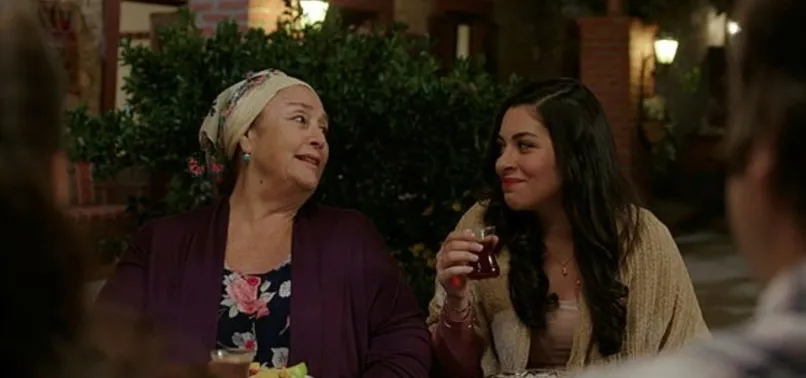 Ünlü oyuncu Ayşegül Atik hayatını kaybetti! Ayşegül Atik kimdir?