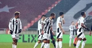 Beşiktaş taraftarı isyanda!