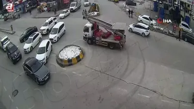 Tatvan’da trafik kazaları kamerada