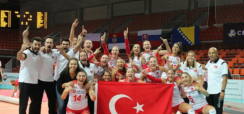 Avrupa şampiyonu milli voleybolcular yurda döndü