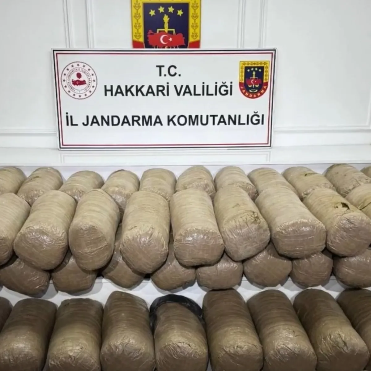 Hakkari'de operasyonda 503 kilogram esrar ele geçirildi