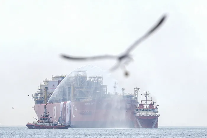 Enerjide Türk mührü! Doğal gaz üretimini iki katına çıkaracak Osman Gazi göreve başlayacak | Başkan Erdoğan Osman Gazi gemisinin kaptanı ile telsizden konuştu
