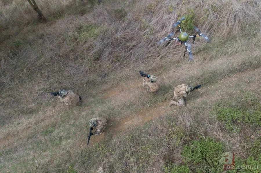 Türk ordusunun gururu SAS komandoları görüntülendi! 12