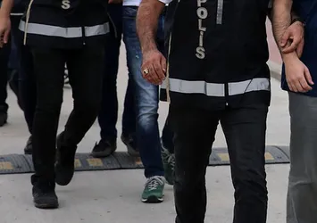 Van ve Hakkari'de FETÖ operasyonu: 8 gözaltı