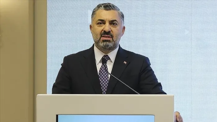 tele1-sunucusu-musa-ozugurludan-skandal-ferdi-tayfur-sozleri-rtuk-harekete-gecti-kabul-etmemiz-mumkun-degil-1735919839007.jpeg RTÜK Başkanı Ebubekir Şahin (Foto: AA)