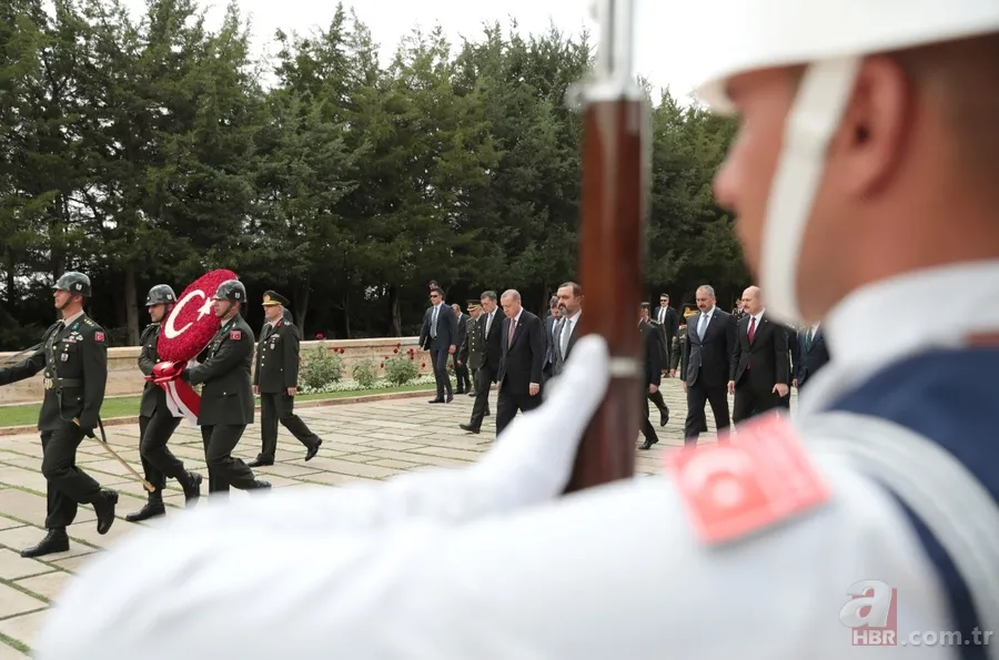 Erdoğan başkanlığında Yüksek Askeri Şura üyeleri Anıtkabir'i ziyaret etti 9