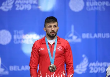 Süleyman Atlı gümüş madalya kazandı