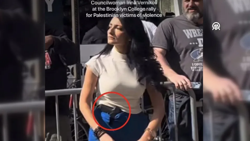 Yahudi asıllı meclis üyesi Inna Vernikov Filistin protestosunda silahla görüntülendi! Gözaltına alındı