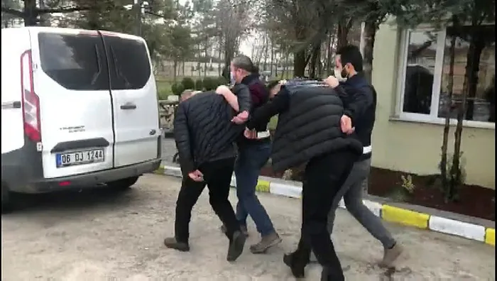 Ankara'da aile hekimi ve hastasına uyuşturucudan gözaltı - 1