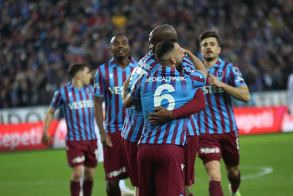 trabzonspor-2-adana-demirspor-0-mac-sonucu-firtina-dinmek-bilmiyor-1638630510039.jpg Trabzonspor: 2 - Adana Demirspor: 0 MAÇ SONUCU | Fırtına dinmek bilmiyor - 2