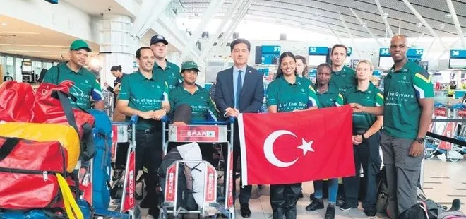 Türk halkının dayanışması dünyaya örnek! Yabancı arama kurtarma ekipleri hayran kaldı
