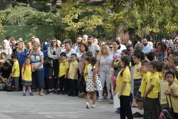 Son dakika: Yüz yüze eğitim zorunlu mu? 2021-2022 ilkokul, ortaokul ve liselerde devamsızlık var mı? - 3