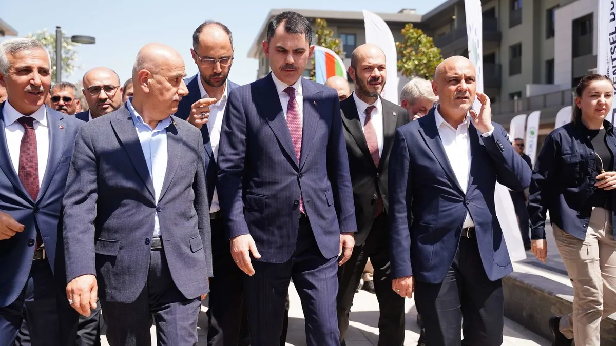 Bakan Kurum Maraş’ta: Cumhurbaşkanımız ve Aliyev ile 250 bininci konutumuzu teslim edeceğiz