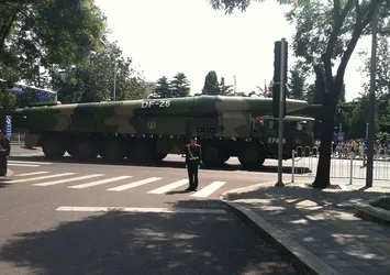 Çin'in DF-26 orta menzilli balistik füzesi envantere girdi
