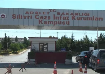 Cezaevlerinden tahliyeler başladı