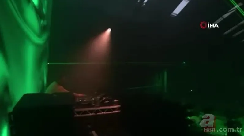 İngiltere’de ölümle dans! Kovid-19'a karşı sosyal mesafesiz parti denemesi 7