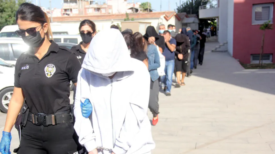 Swinger partisinden iğrenç detaylar!