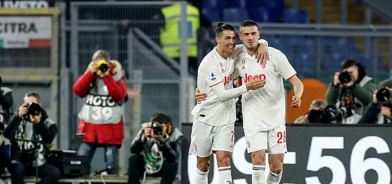 Merih Demiral'dan sağlık çalışanlarına destek