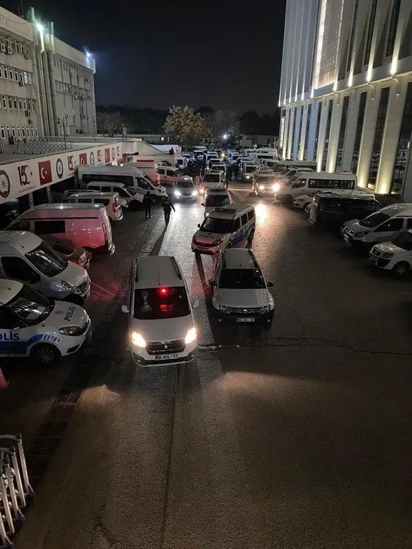 1637309733503.jpg Son dakika... Rüşvetçi icra memurlarına operasyon: 33 gözaltı
