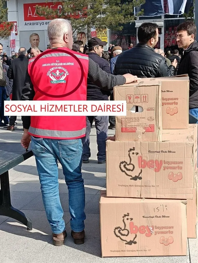 mansur-yavas-mitinge-adam-tasidi-gelenlere-150-tl-verildi-kamu-parasi-carcur-ediliyor-1708794299072.jpg Mansur Yavaş mitinge adam taşıdı, gelenlere 150 TL verildi! Kamu parası çarçur ediliyor - 4