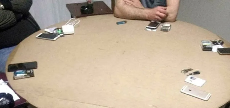 Tekirdağ'da eve kumar baskını! Merdiven boşluğunda saklanırken yakalandılar