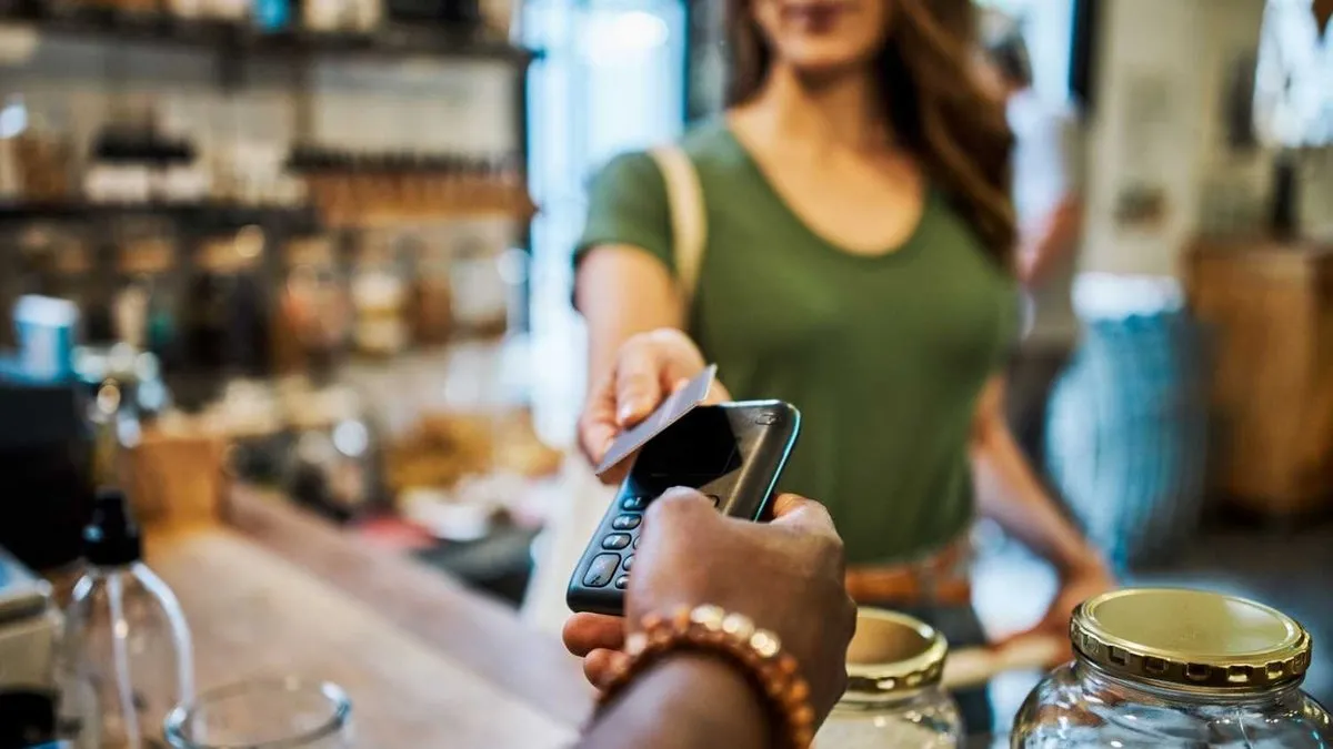 Kredi kartı faizleri indirildi! Resmi Gazete'de yayımlandı | 1 Ağustos’tan itibaren geçerli olacak