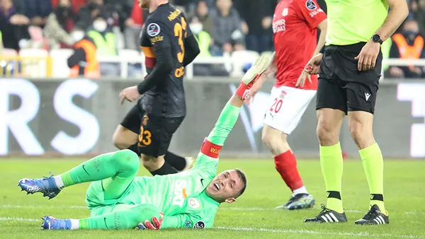 Muslera sakatlık durumu nasıl? Muslera sezonu kapattı mı? Muslera kaç hafta yok?