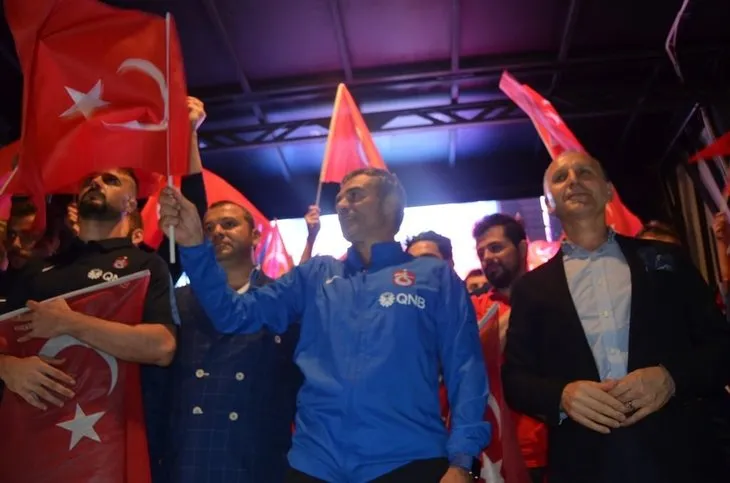 Trabzonspor’dan demokrasi nöbetine destek!
