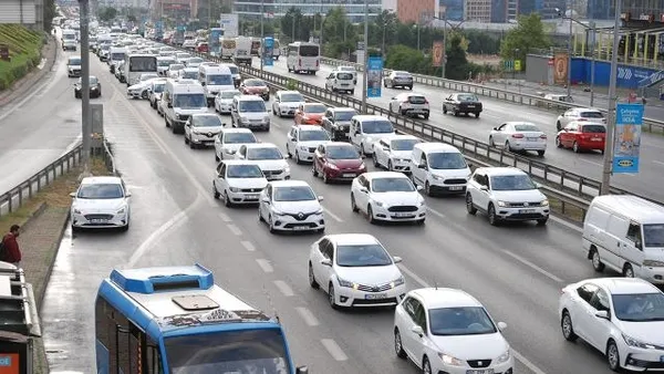 1633186138632.jpg İstanbul'da sağanak yağış ve hafta sonu nedeniyle yoğun trafik! İstanbul'da trafik yoğunluğu yüzde kaç? İstanbul'da trafikte son durum - 3