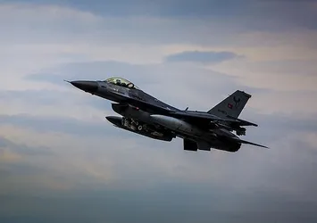 PKK'lı teröristler inlerinde vuruldu