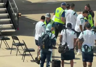 Messi’ye havaalanında şok kontrol