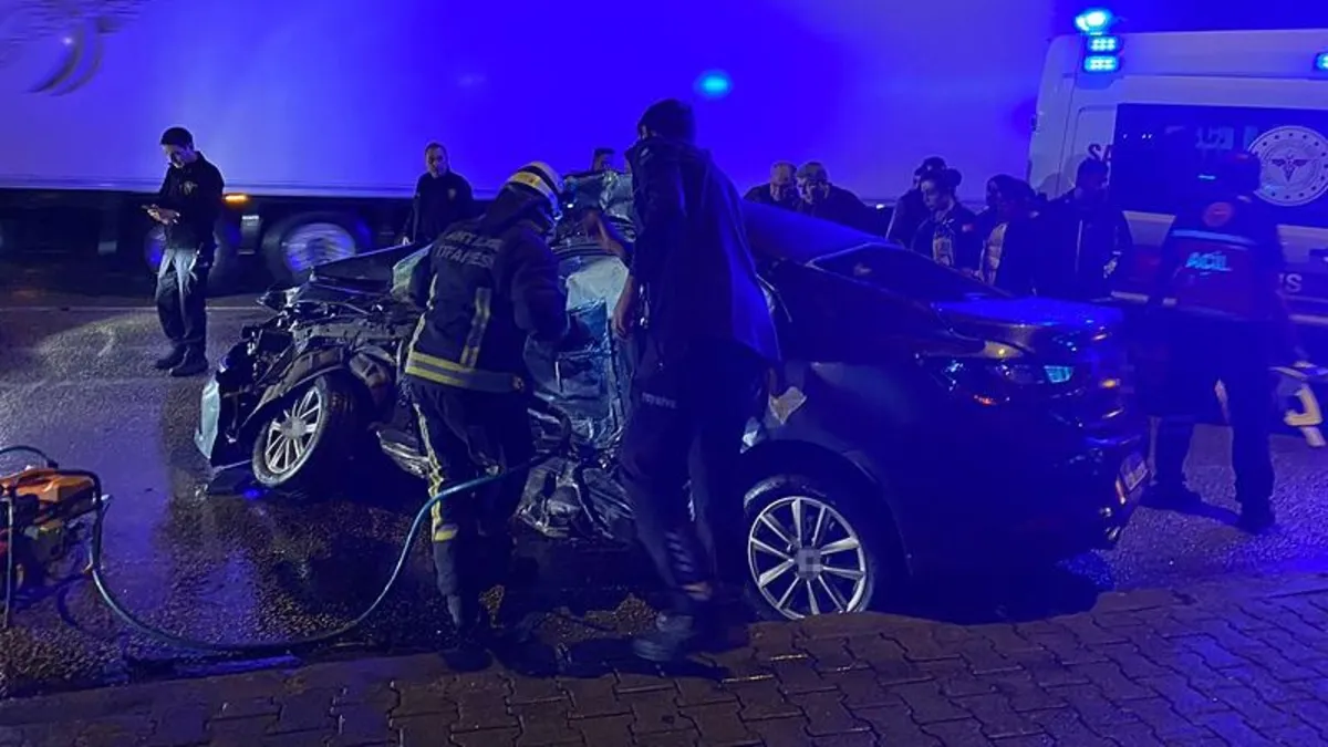 Antalya'da tur otobüsü dehşet saçtı! 1 ölü