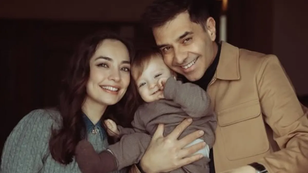 Cansel Elçin ve Zeynep Tuğçe Bayat oğulları Atlas için şarkı yazdı