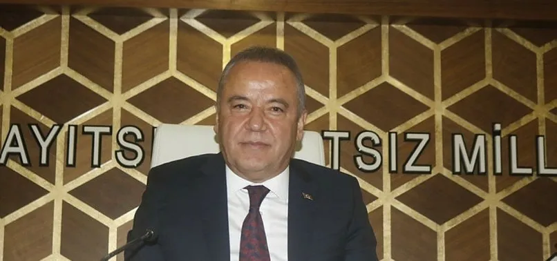 Muhittin Böcek yönetimindeki Antalya Büyükşehir Belediyesi'nde suya zam