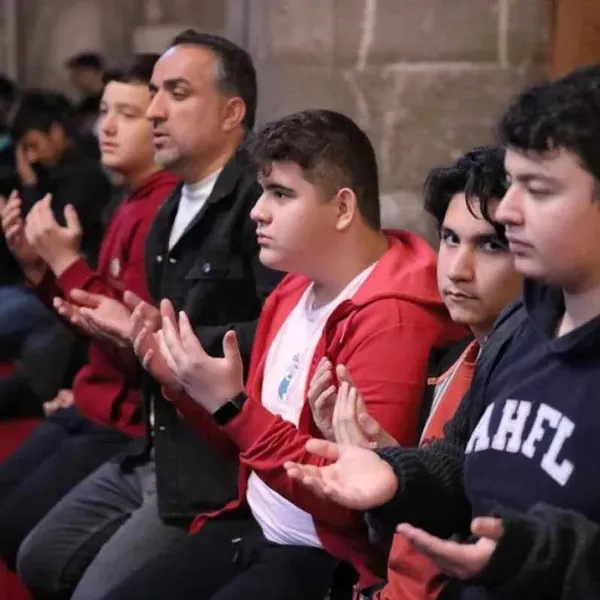 1681544569733.jpeg Aksaray'da 1500 genç Ramazan ayının son cumasında Ulu Camii'ne akın etti! Vali Hamza Aydoğdu sosyal medyadan paylaştı - 1