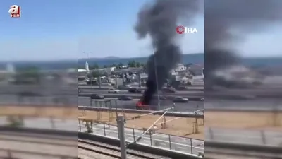 Seyir halindeki otomobil alev alev yandı