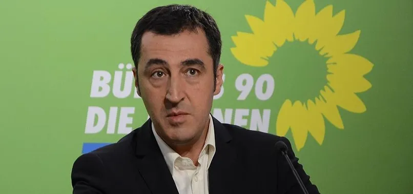 Ermenistan'dan Cem Özdemir'e Liyakat Nişanı
