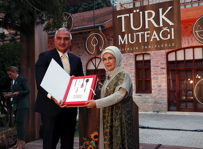 Kültür ve Turizm Bakanlığından “Asırlık Tariflerle Türk Mutfağı” kitabıyla ilgili önemli açıklama: Amaçları olumsuz algı yaratmak - 2