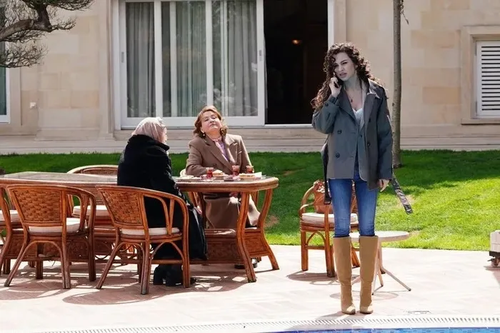 bir-gece-masalinin-yeni-bolumunde-canfezaya-buyuk-surpriz-1745905368037.jpeg Kaynak: ATV