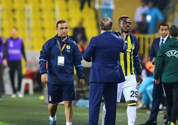 Emmanuel Emenike, Dick Advocaat'a küfür etmiş